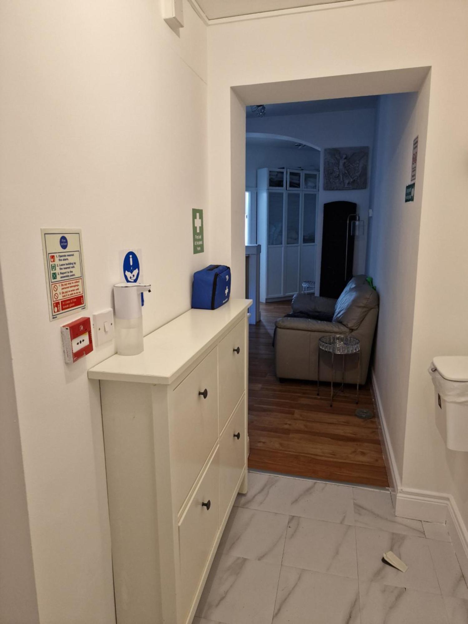 הוסטל Aunty Katie'S House, Ni Tourist Board Certified & Located On The Main Oldpark Road To Belfast, With Free Continental Breakfast & Free Ultra Fast Sky Internet, Free Sky Sports & Free Sky Cinema, Self-Check In After 10Pm Gmt מראה חיצוני תמונה